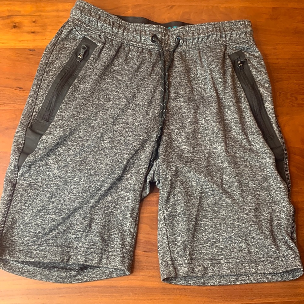 American Eagle Outfitters AEActive Fit Shorts boys Size XS Jersey Grey
